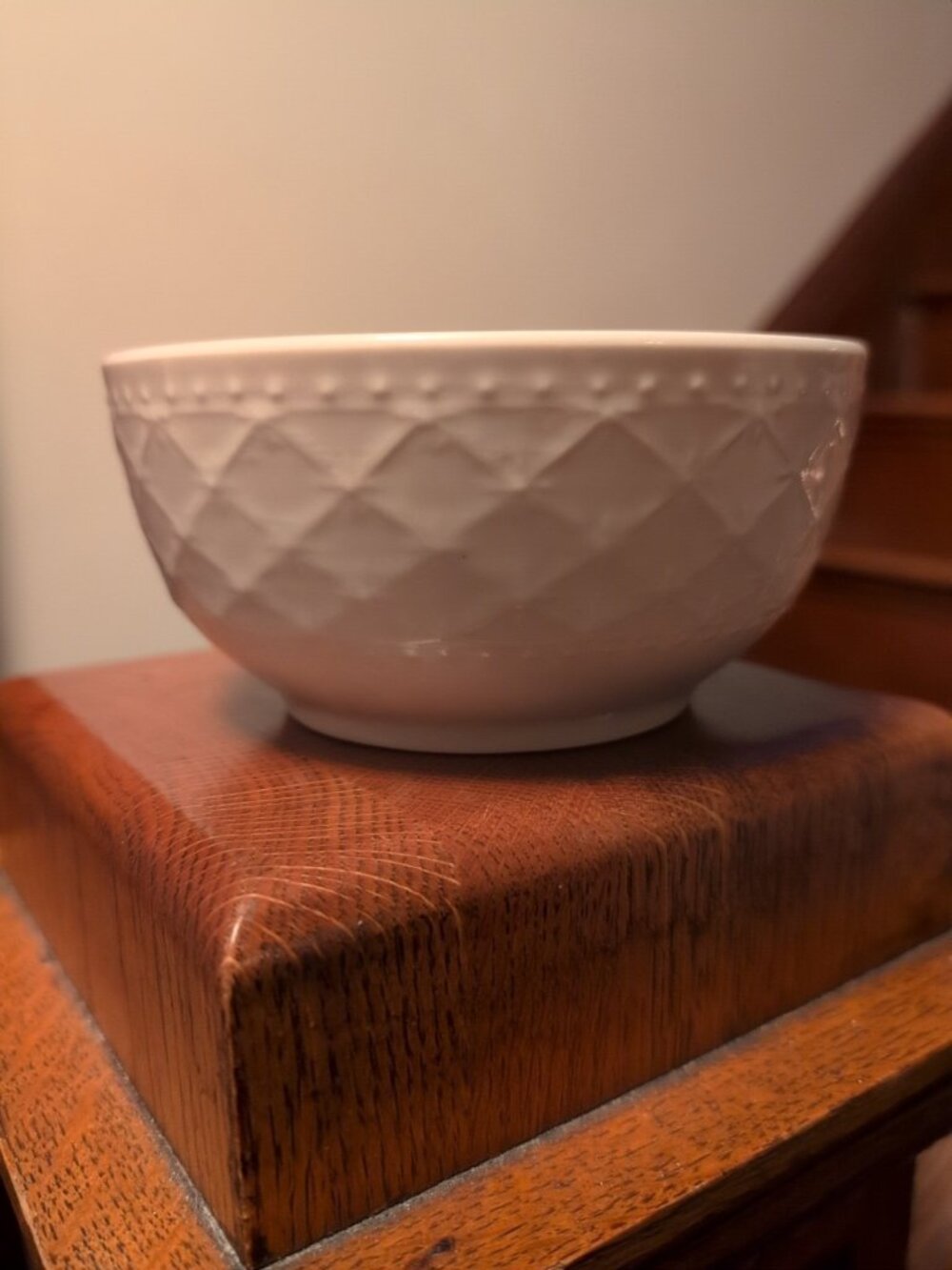Gibson Off White Beaded   5 5/8"  SOUP/CEREAL BOWL  Beaded Diamond Design
